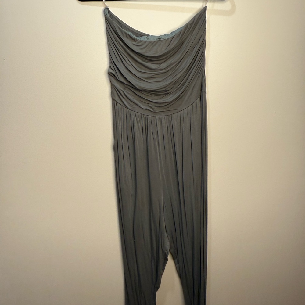 Elegant Gray Jumpsuit
